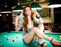 anak muda kaya main poker yang terus memberikan dukungan kepada Kim sejak 2004